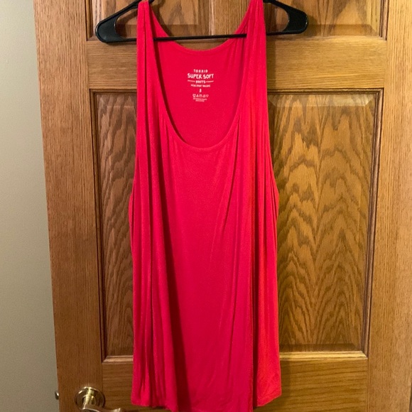 Torrid red tank - Picture 1 of 2